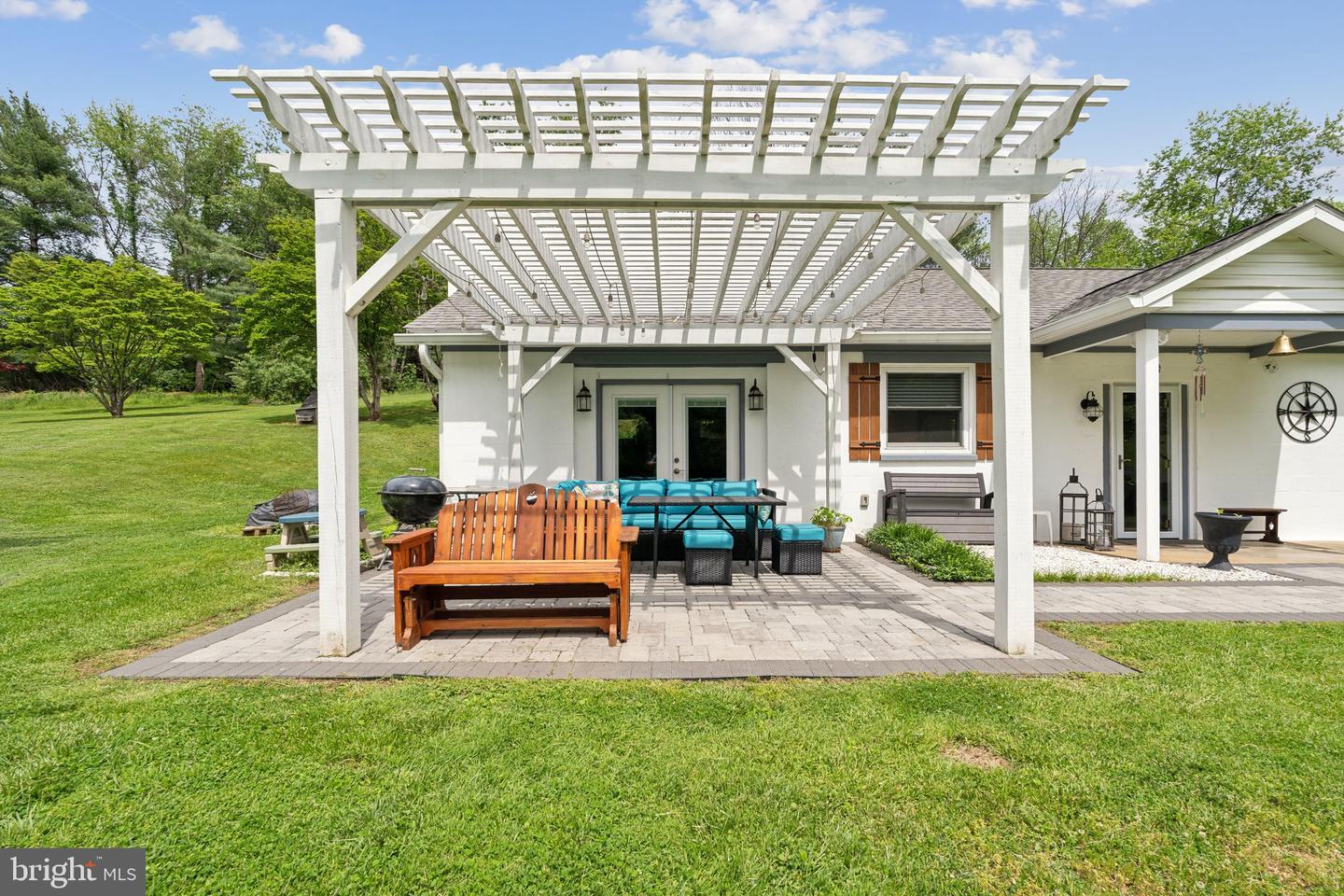 14681 ROSE HOLLOW LN, WATERFORD, Virginia 20197, 3 Bedrooms Bedrooms, ,2 BathroomsBathrooms,Residential,For sale,14681 ROSE HOLLOW LN,VALO2095666 MLS # VALO2095666
