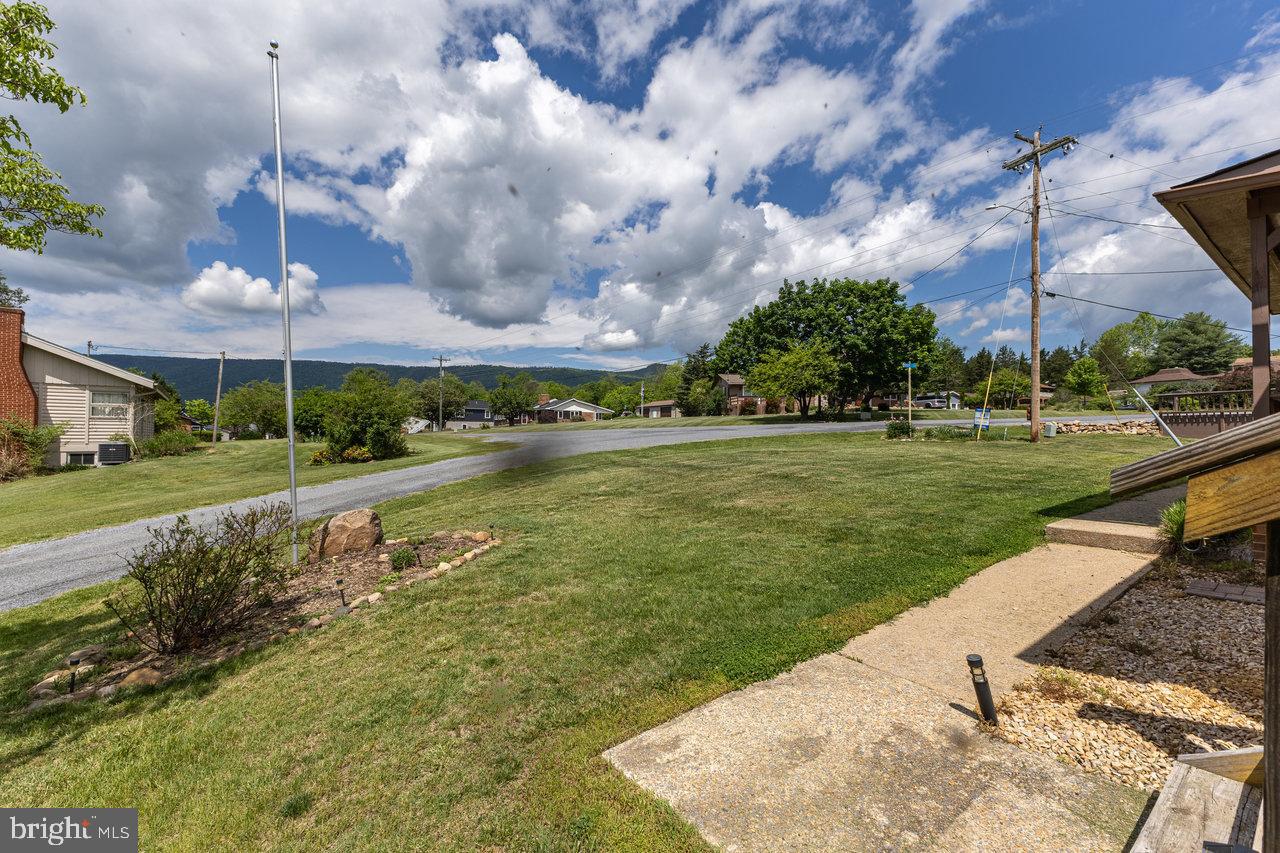 113 DOCK ST, LURAY, Virginia 22835, 3 Bedrooms Bedrooms, ,2 BathroomsBathrooms,Residential,For sale,113 DOCK ST,VAPA2004872 MLS # VAPA2004872