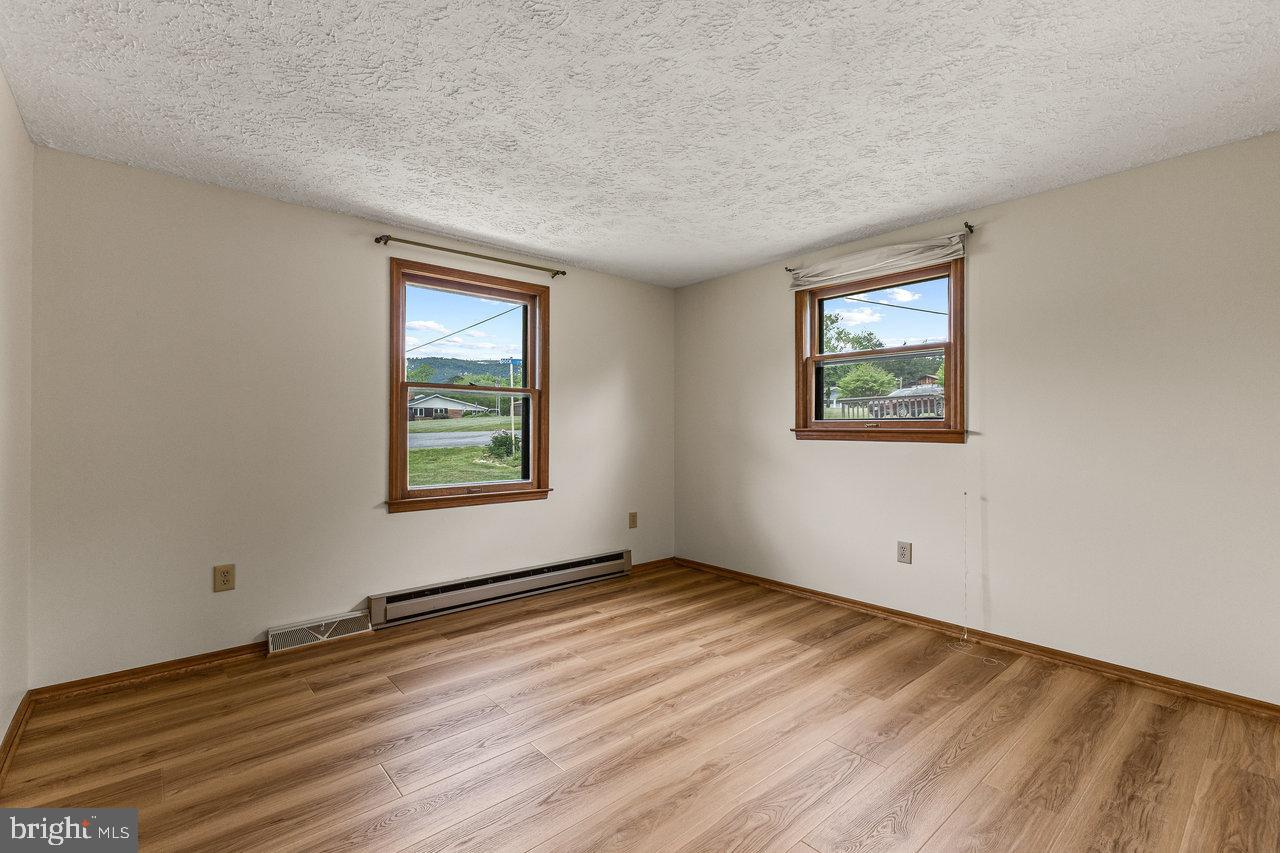 113 DOCK ST, LURAY, Virginia 22835, 3 Bedrooms Bedrooms, ,2 BathroomsBathrooms,Residential,For sale,113 DOCK ST,VAPA2004872 MLS # VAPA2004872