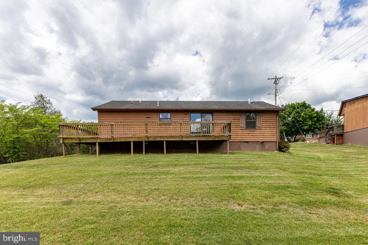 113 DOCK ST, LURAY, Virginia 22835, 3 Bedrooms Bedrooms, ,2 BathroomsBathrooms,Residential,For sale,113 DOCK ST,VAPA2004872 MLS # VAPA2004872