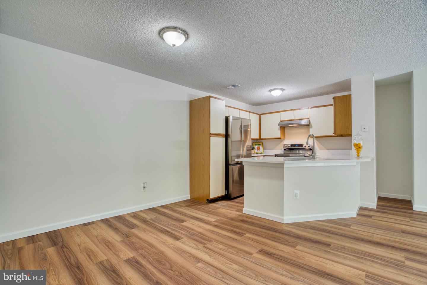 11717-D SUMMERCHASE CIR, RESTON, Virginia 20194, 1 Bedroom Bedrooms, 4 Rooms Rooms,1 BathroomBathrooms,Residential,For sale,11717-D SUMMERCHASE CIR,VAFX2238636 MLS # VAFX2238636