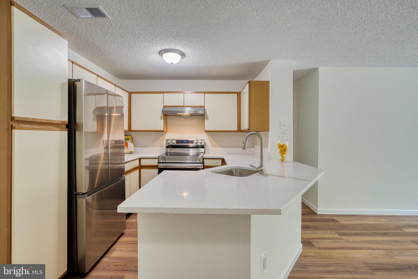 11717-D SUMMERCHASE CIR, RESTON, Virginia 20194, 1 Bedroom Bedrooms, 4 Rooms Rooms,1 BathroomBathrooms,Residential,For sale,11717-D SUMMERCHASE CIR,VAFX2238636 MLS # VAFX2238636