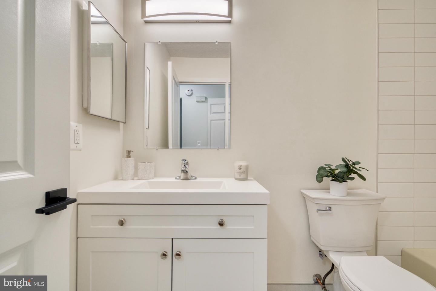 11717-D SUMMERCHASE CIR, RESTON, Virginia 20194, 1 Bedroom Bedrooms, 4 Rooms Rooms,1 BathroomBathrooms,Residential,For sale,11717-D SUMMERCHASE CIR,VAFX2238636 MLS # VAFX2238636