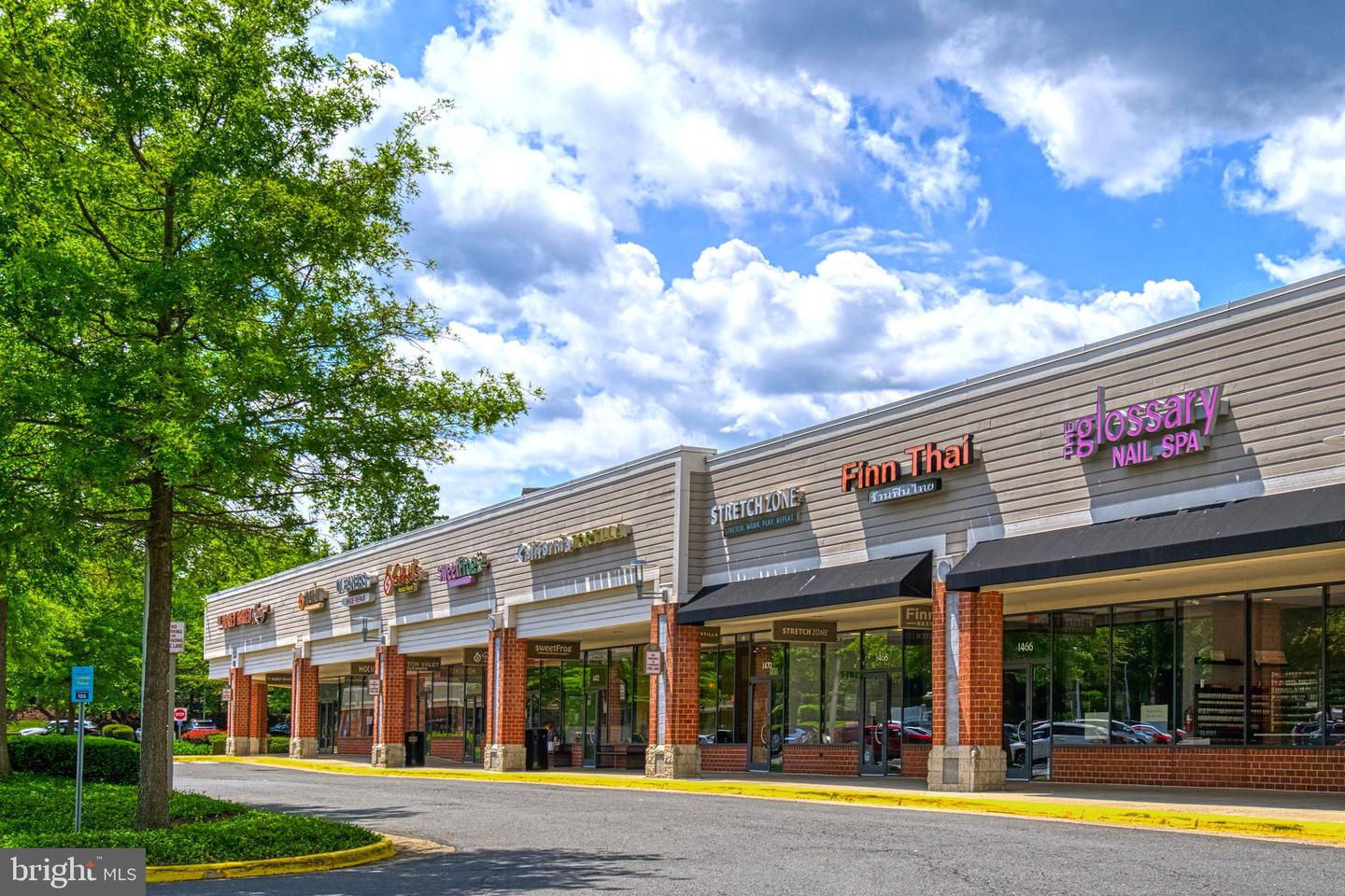 11717-D SUMMERCHASE CIR, RESTON, Virginia 20194, 1 Bedroom Bedrooms, 4 Rooms Rooms,1 BathroomBathrooms,Residential,For sale,11717-D SUMMERCHASE CIR,VAFX2238636 MLS # VAFX2238636