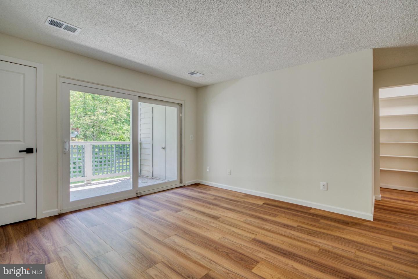 11717-D SUMMERCHASE CIR, RESTON, Virginia 20194, 1 Bedroom Bedrooms, 4 Rooms Rooms,1 BathroomBathrooms,Residential,For sale,11717-D SUMMERCHASE CIR,VAFX2238636 MLS # VAFX2238636