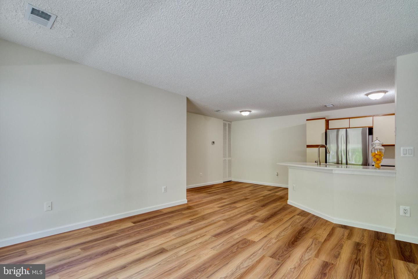 11717-D SUMMERCHASE CIR, RESTON, Virginia 20194, 1 Bedroom Bedrooms, 4 Rooms Rooms,1 BathroomBathrooms,Residential,For sale,11717-D SUMMERCHASE CIR,VAFX2238636 MLS # VAFX2238636