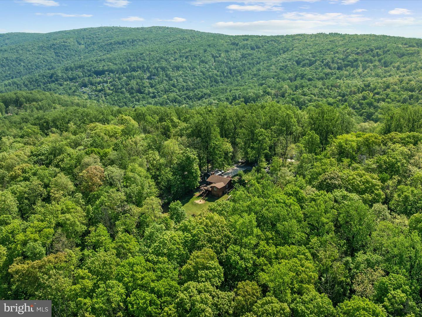 2691 HIGH TOP RD, LINDEN, Virginia 22642, 4 Bedrooms Bedrooms, ,2 BathroomsBathrooms,Residential,For sale,2691 HIGH TOP RD,VAWR2011072 MLS # VAWR2011072