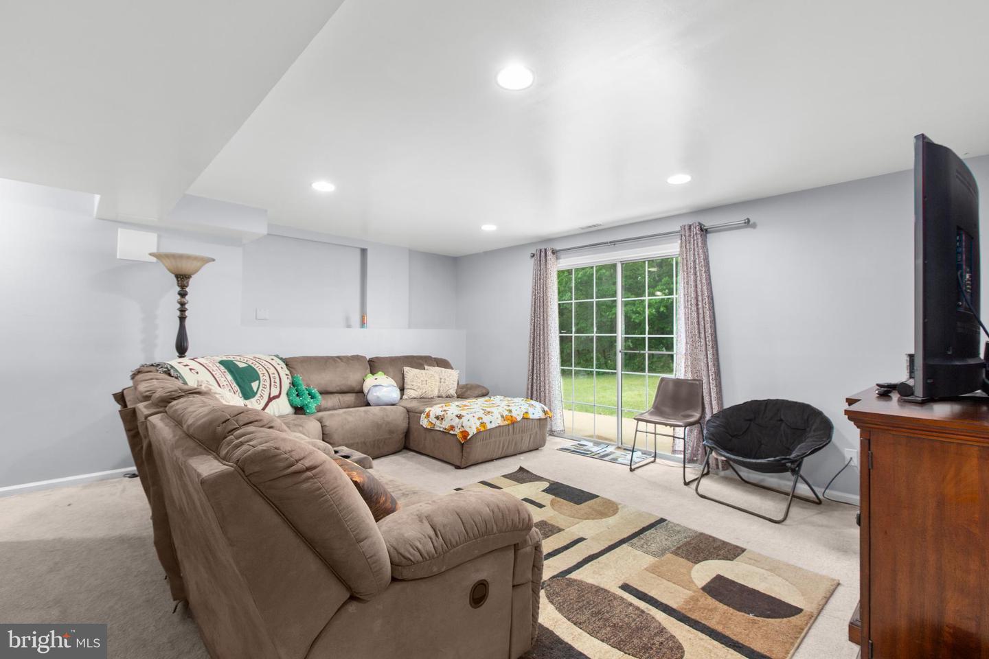 10747 GREENBRIAR LN, SPOTSYLVANIA, Virginia 22553, 5 Bedrooms Bedrooms, ,3 BathroomsBathrooms,Residential,For sale,10747 GREENBRIAR LN,VASP2032858 MLS # VASP2032858