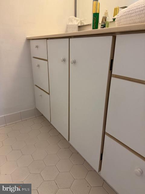205 YOAKUM PKWY #319, ALEXANDRIA, Virginia 22304, 2 Bedrooms Bedrooms, 5 Rooms Rooms,2 BathroomsBathrooms,Residential,For sale,205 YOAKUM PKWY #319,VAAX2045044 MLS # VAAX2045044