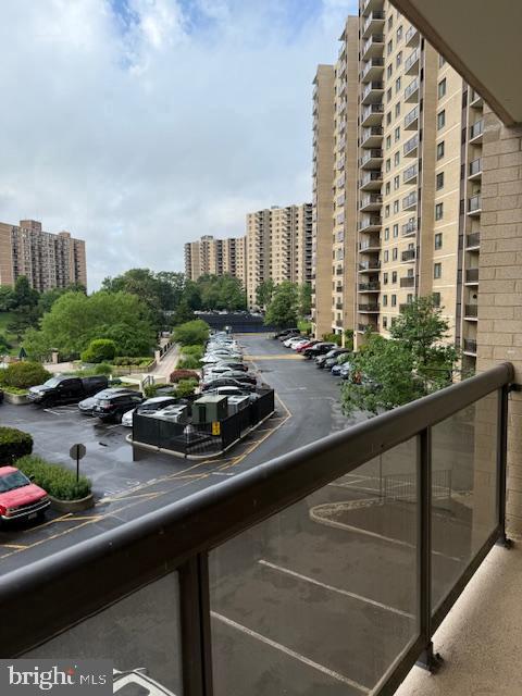 205 YOAKUM PKWY #319, ALEXANDRIA, Virginia 22304, 2 Bedrooms Bedrooms, 5 Rooms Rooms,2 BathroomsBathrooms,Residential,For sale,205 YOAKUM PKWY #319,VAAX2045044 MLS # VAAX2045044