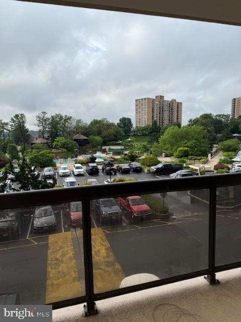 205 YOAKUM PKWY #319, ALEXANDRIA, Virginia 22304, 2 Bedrooms Bedrooms, 5 Rooms Rooms,2 BathroomsBathrooms,Residential,For sale,205 YOAKUM PKWY #319,VAAX2045044 MLS # VAAX2045044