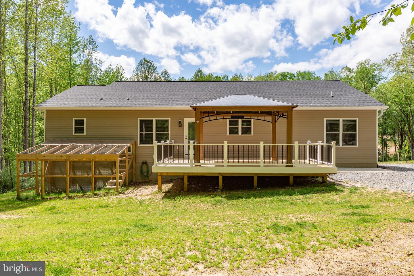 4301 CREIGHTON LN, SPOTSYLVANIA, Virginia 22551, 4 Bedrooms Bedrooms, ,3 BathroomsBathrooms,Residential,For sale,4301 CREIGHTON LN,VASP2032870 MLS # VASP2032870