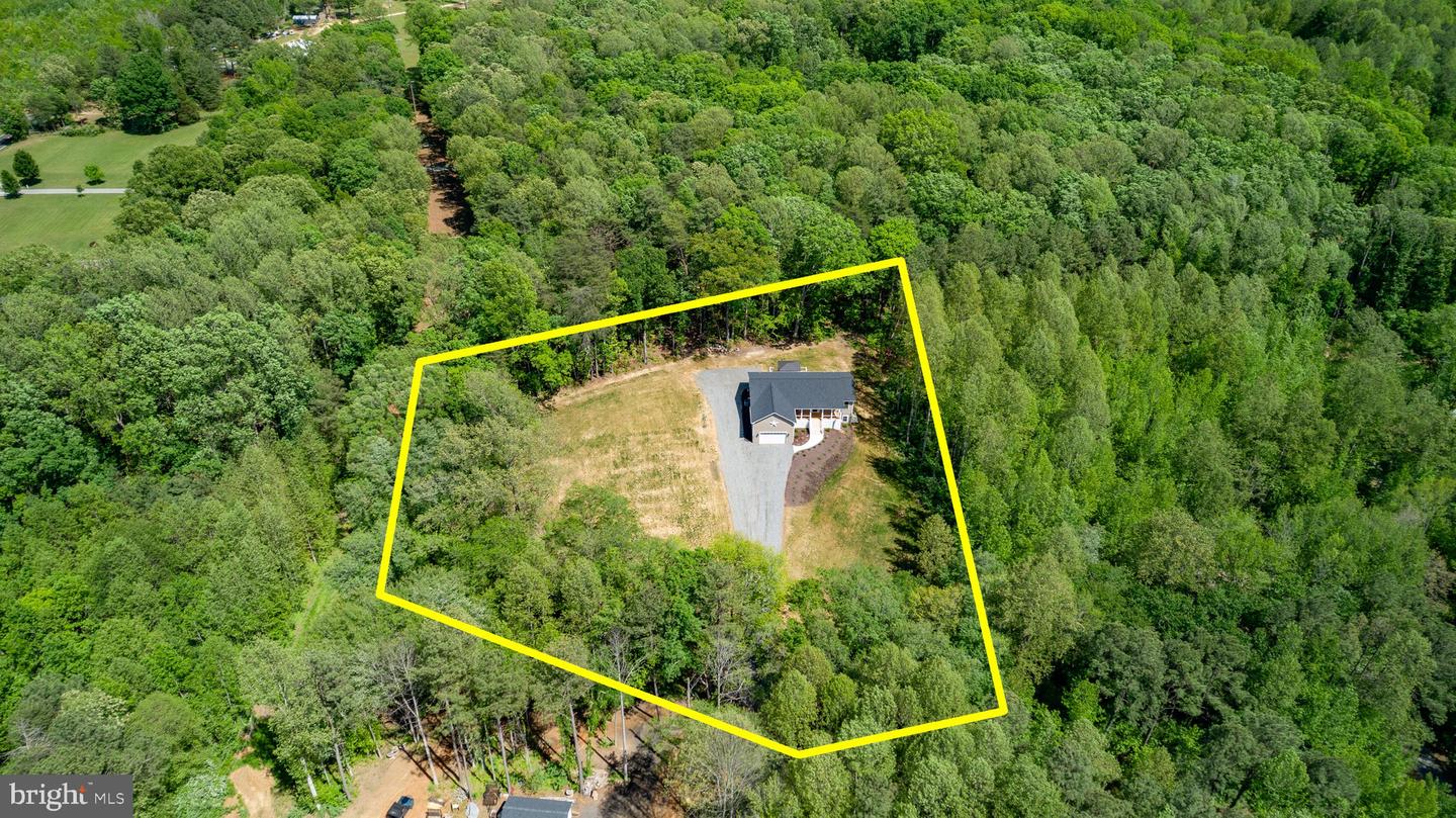4301 CREIGHTON LN, SPOTSYLVANIA, Virginia 22551, 4 Bedrooms Bedrooms, ,3 BathroomsBathrooms,Residential,For sale,4301 CREIGHTON LN,VASP2032870 MLS # VASP2032870