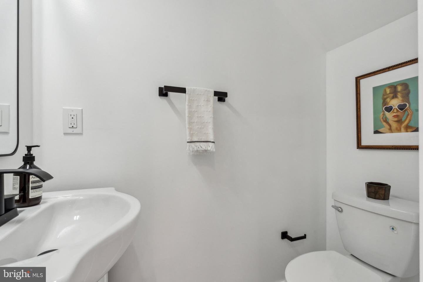 660 COLUMBIA RD NW, WASHINGTON, District Of Columbia 20001, 6 Bedrooms Bedrooms, ,4 BathroomsBathrooms,Residential,For sale,660 COLUMBIA RD NW,DCDC2199312 MLS # DCDC2199312