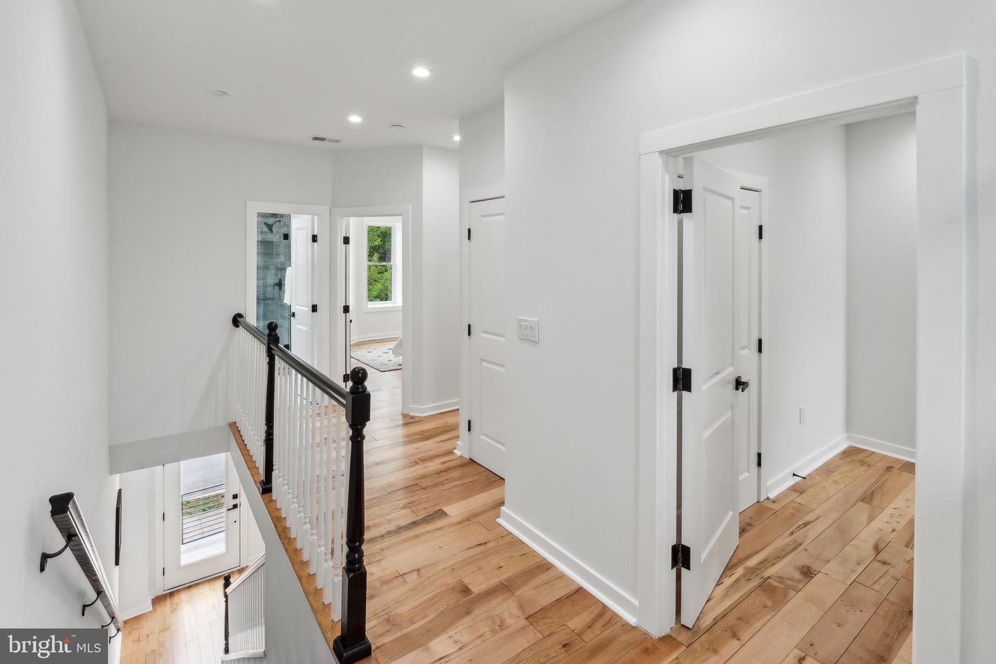 660 COLUMBIA RD NW, WASHINGTON, District Of Columbia 20001, 6 Bedrooms Bedrooms, ,4 BathroomsBathrooms,Residential,For sale,660 COLUMBIA RD NW,DCDC2199312 MLS # DCDC2199312
