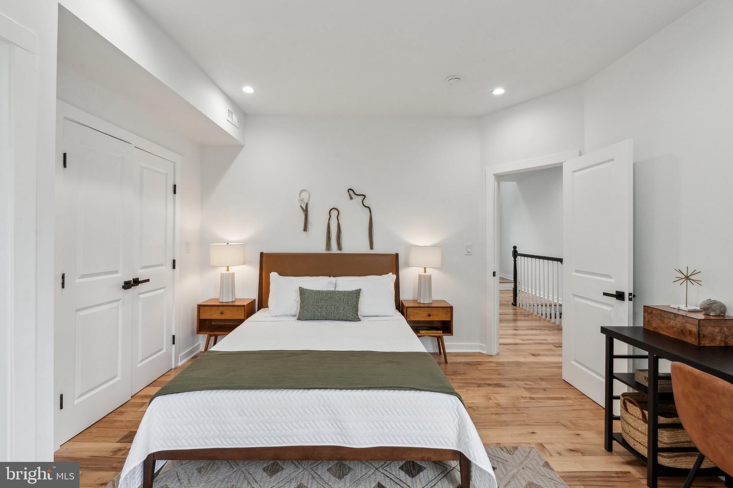 660 COLUMBIA RD NW, WASHINGTON, District Of Columbia 20001, 6 Bedrooms Bedrooms, ,4 BathroomsBathrooms,Residential,For sale,660 COLUMBIA RD NW,DCDC2199312 MLS # DCDC2199312