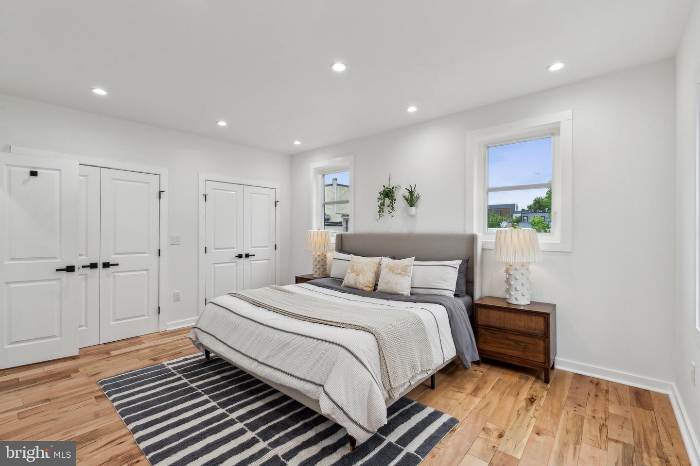 660 COLUMBIA RD NW, WASHINGTON, District Of Columbia 20001, 6 Bedrooms Bedrooms, ,4 BathroomsBathrooms,Residential,For sale,660 COLUMBIA RD NW,DCDC2199312 MLS # DCDC2199312