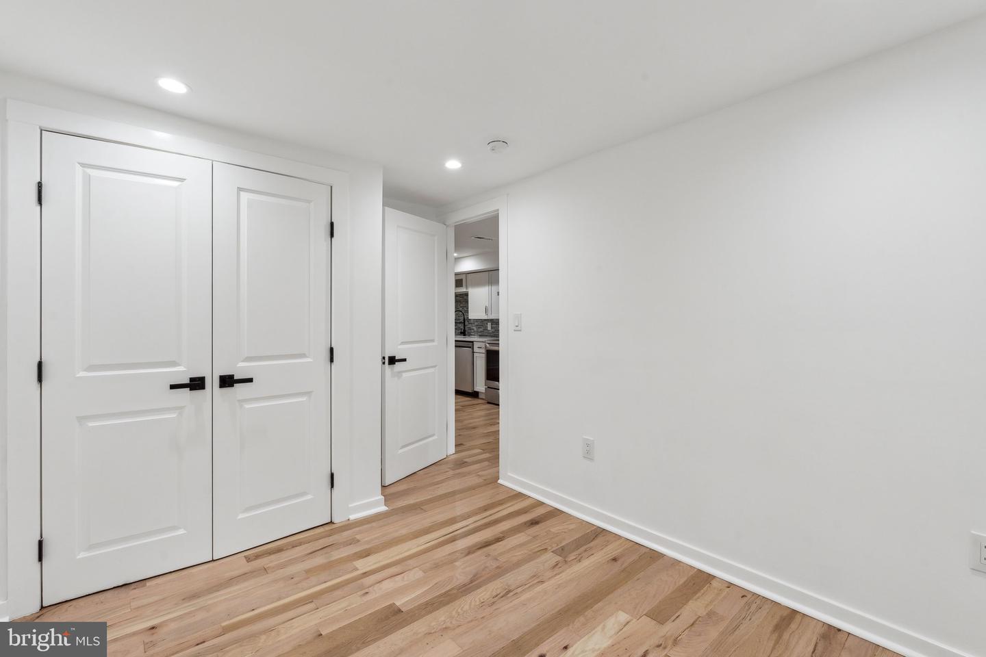 660 COLUMBIA RD NW, WASHINGTON, District Of Columbia 20001, 6 Bedrooms Bedrooms, ,4 BathroomsBathrooms,Residential,For sale,660 COLUMBIA RD NW,DCDC2199312 MLS # DCDC2199312