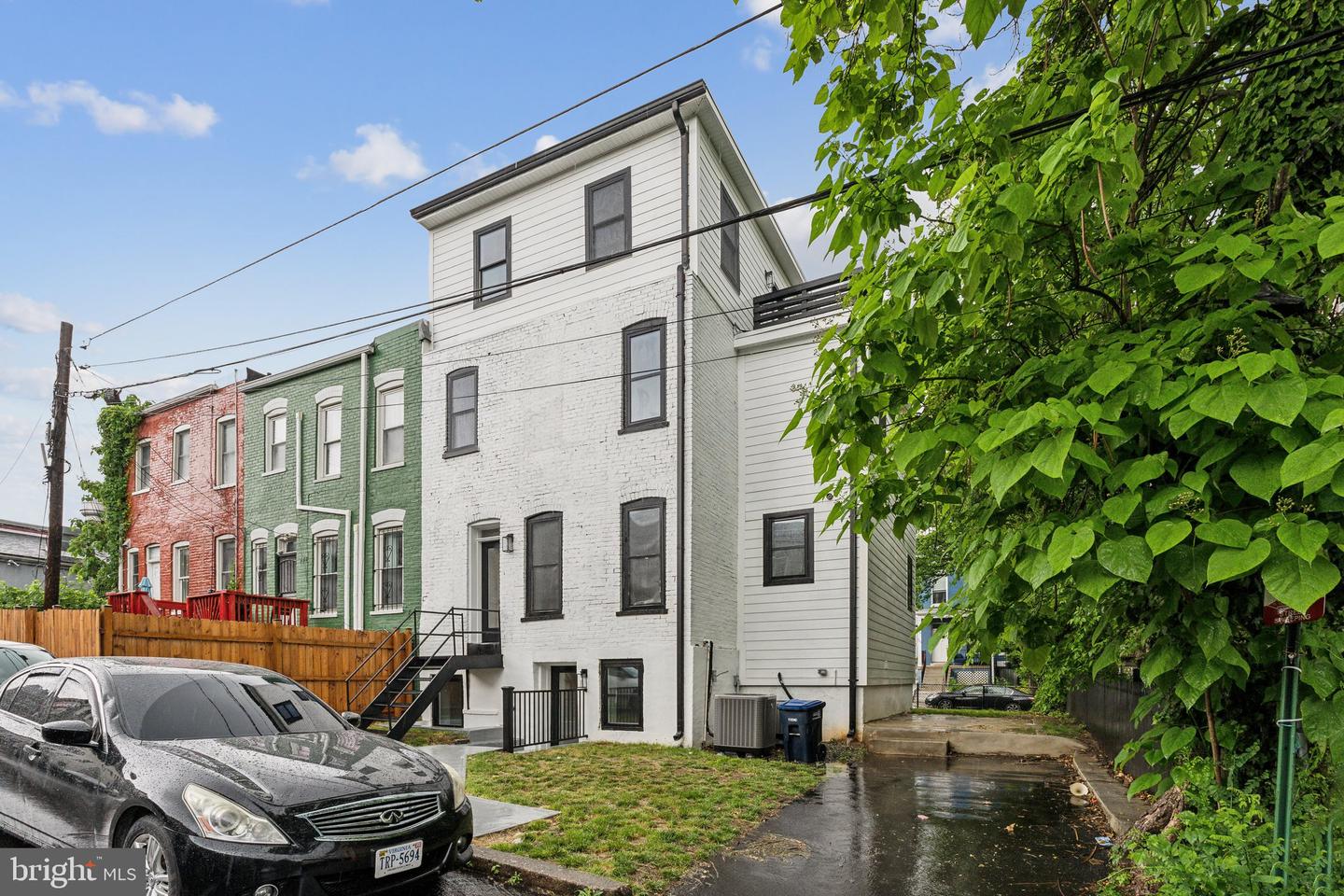 660 COLUMBIA RD NW, WASHINGTON, District Of Columbia 20001, 6 Bedrooms Bedrooms, ,4 BathroomsBathrooms,Residential,For sale,660 COLUMBIA RD NW,DCDC2199312 MLS # DCDC2199312