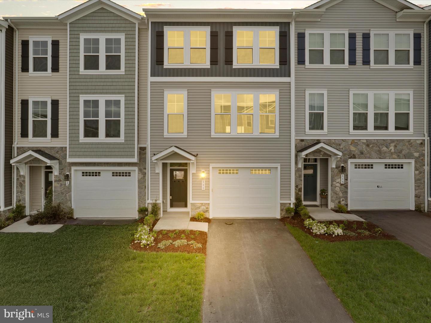 111 CHECKERSPOT WAY, LAKE FREDERICK, Virginia 22630, 3 Bedrooms Bedrooms, ,3 BathroomsBathrooms,Residential,For sale,111 CHECKERSPOT WAY,VAFV2033984 MLS # VAFV2033984