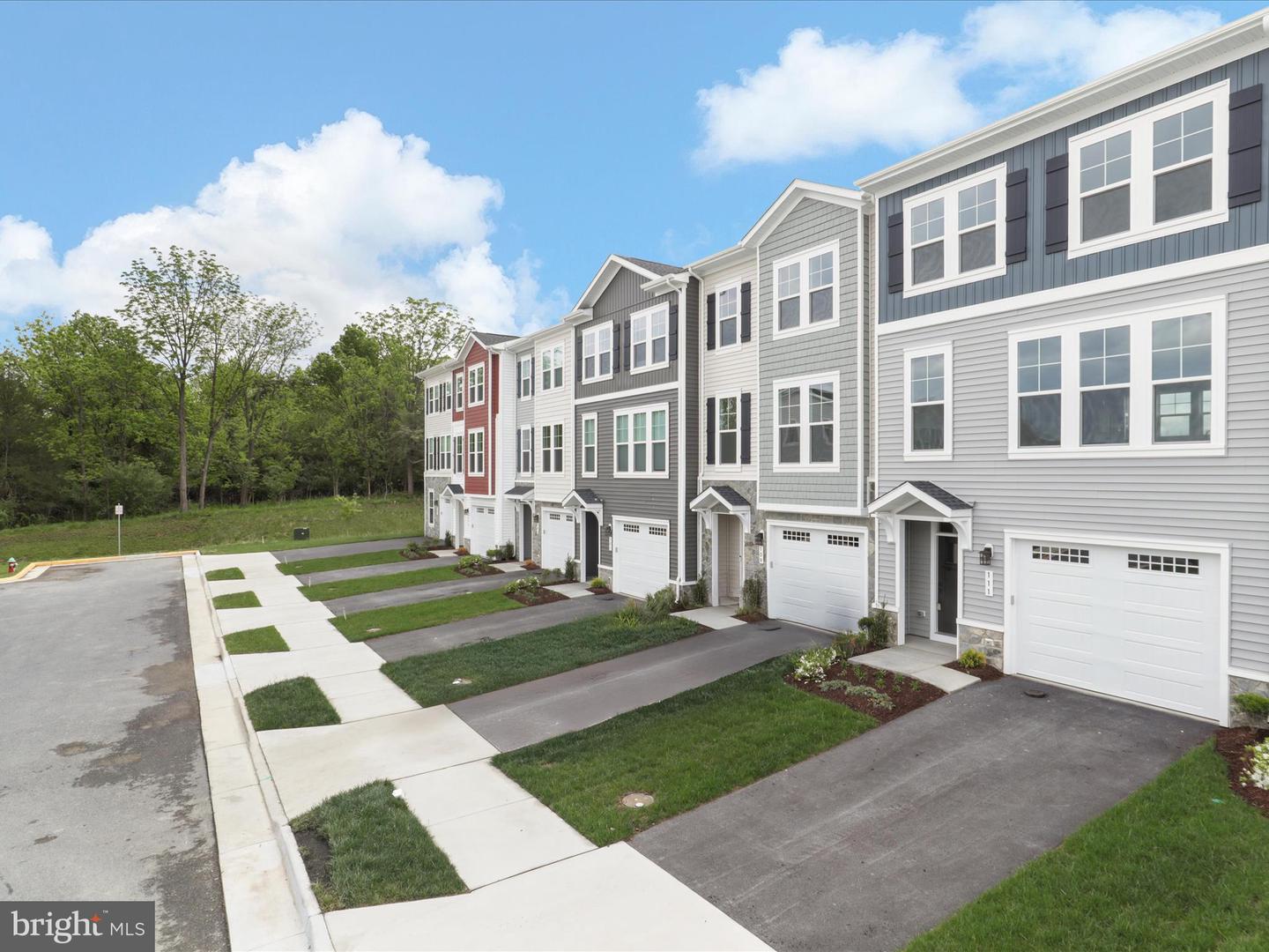 111 CHECKERSPOT WAY, LAKE FREDERICK, Virginia 22630, 3 Bedrooms Bedrooms, ,3 BathroomsBathrooms,Residential,For sale,111 CHECKERSPOT WAY,VAFV2033984 MLS # VAFV2033984