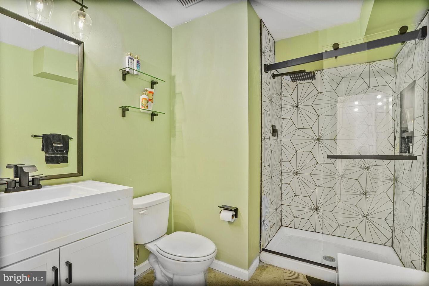 6918 VICTORIA DR #K, ALEXANDRIA, Virginia 22310, 2 Bedrooms Bedrooms, ,2 BathroomsBathrooms,Residential,For sale,6918 VICTORIA DR #K,VAFX2239172 MLS # VAFX2239172