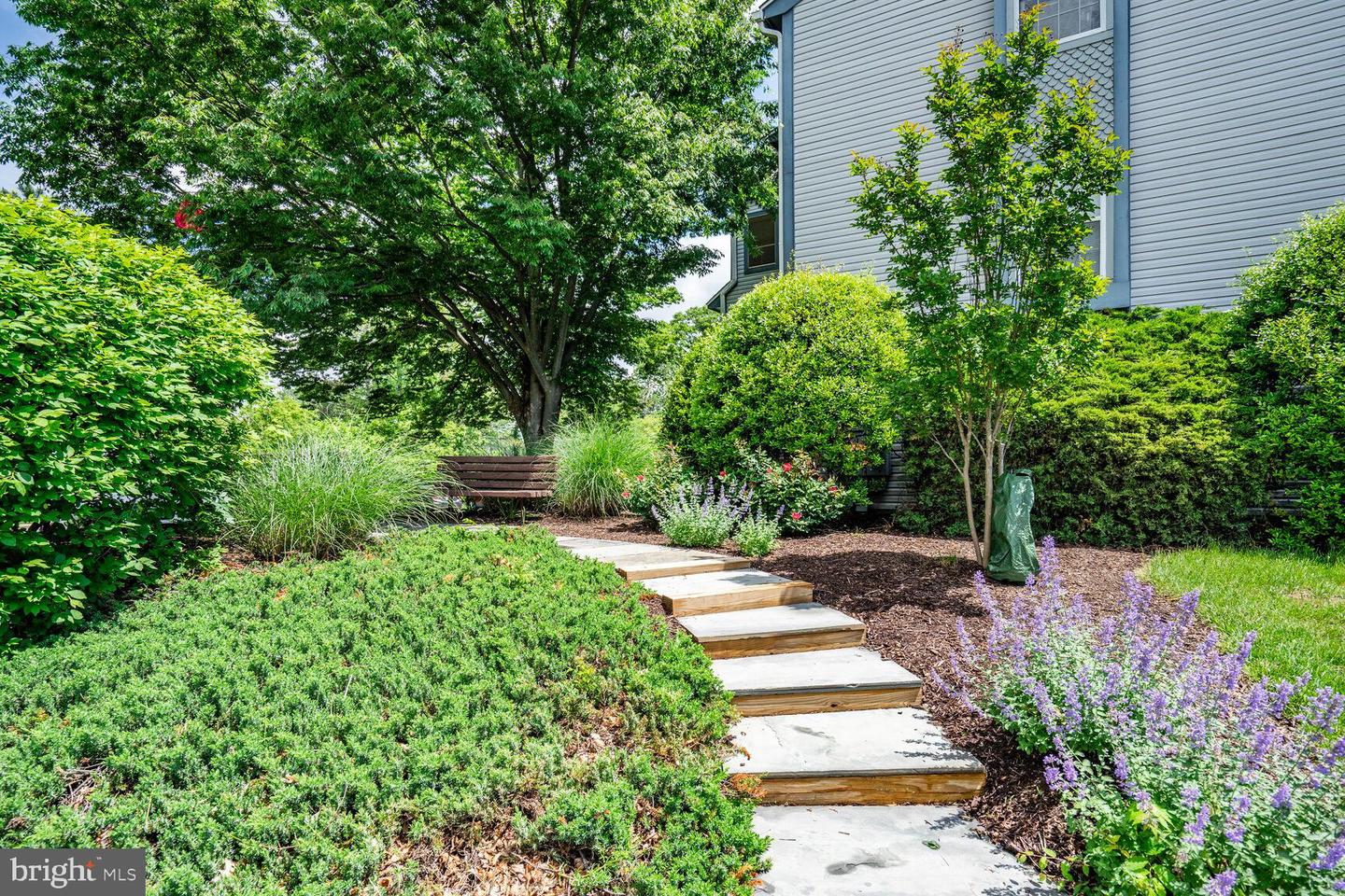 6918 VICTORIA DR #K, ALEXANDRIA, Virginia 22310, 2 Bedrooms Bedrooms, ,2 BathroomsBathrooms,Residential,For sale,6918 VICTORIA DR #K,VAFX2239172 MLS # VAFX2239172