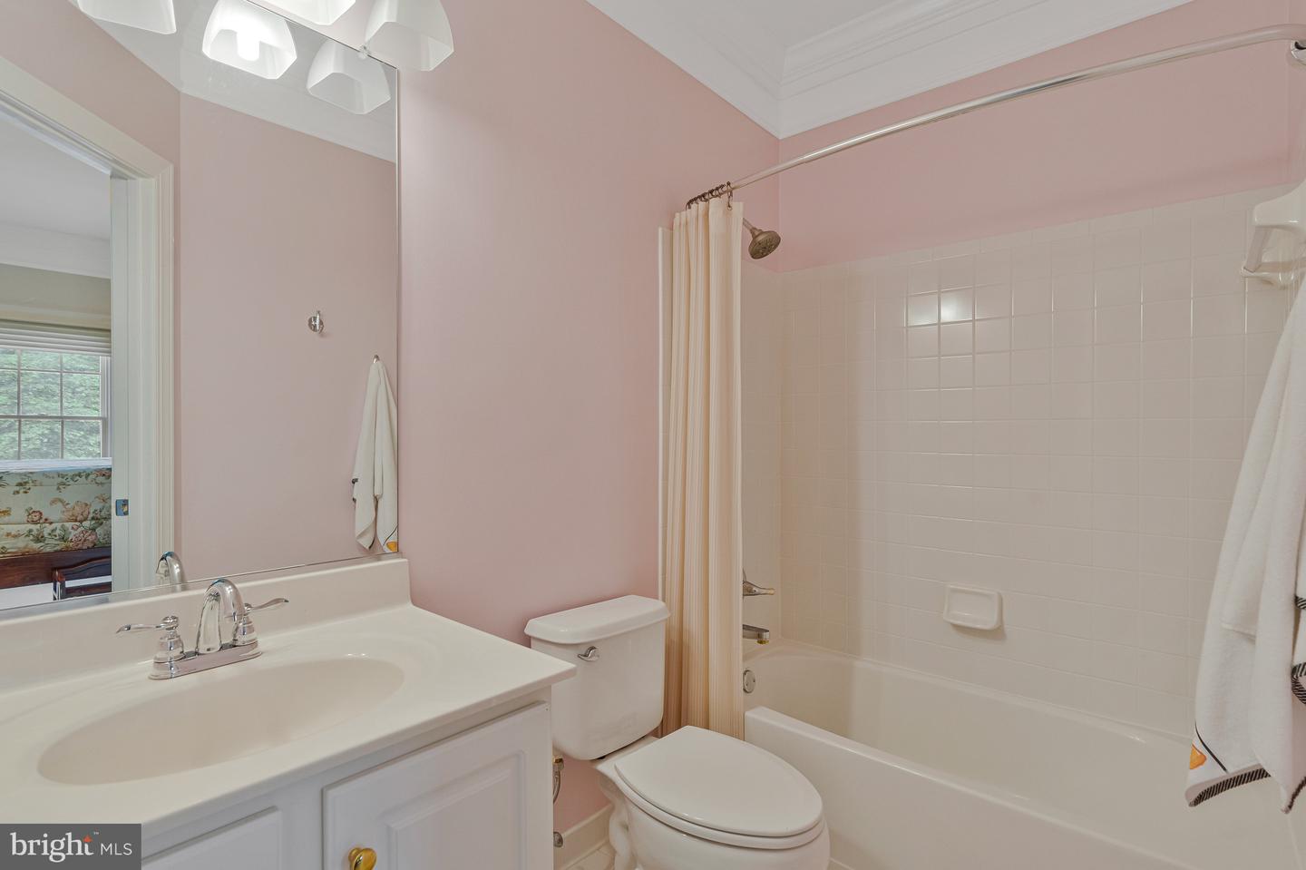 9907 HESSICK CT, GREAT FALLS, Virginia 22066, 6 Bedrooms Bedrooms, ,5 BathroomsBathrooms,Residential,For sale,9907 HESSICK CT,VAFX2238914 MLS # VAFX2238914