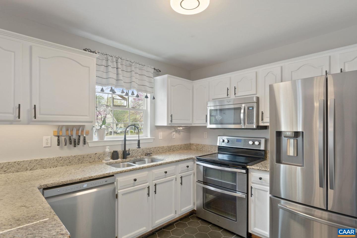 1550 PRIMROSE LN, CHARLOTTESVILLE, Virginia 22902, 3 Bedrooms Bedrooms, ,2 BathroomsBathrooms,Residential,For sale,1550 PRIMROSE LN,664131 MLS # 664131