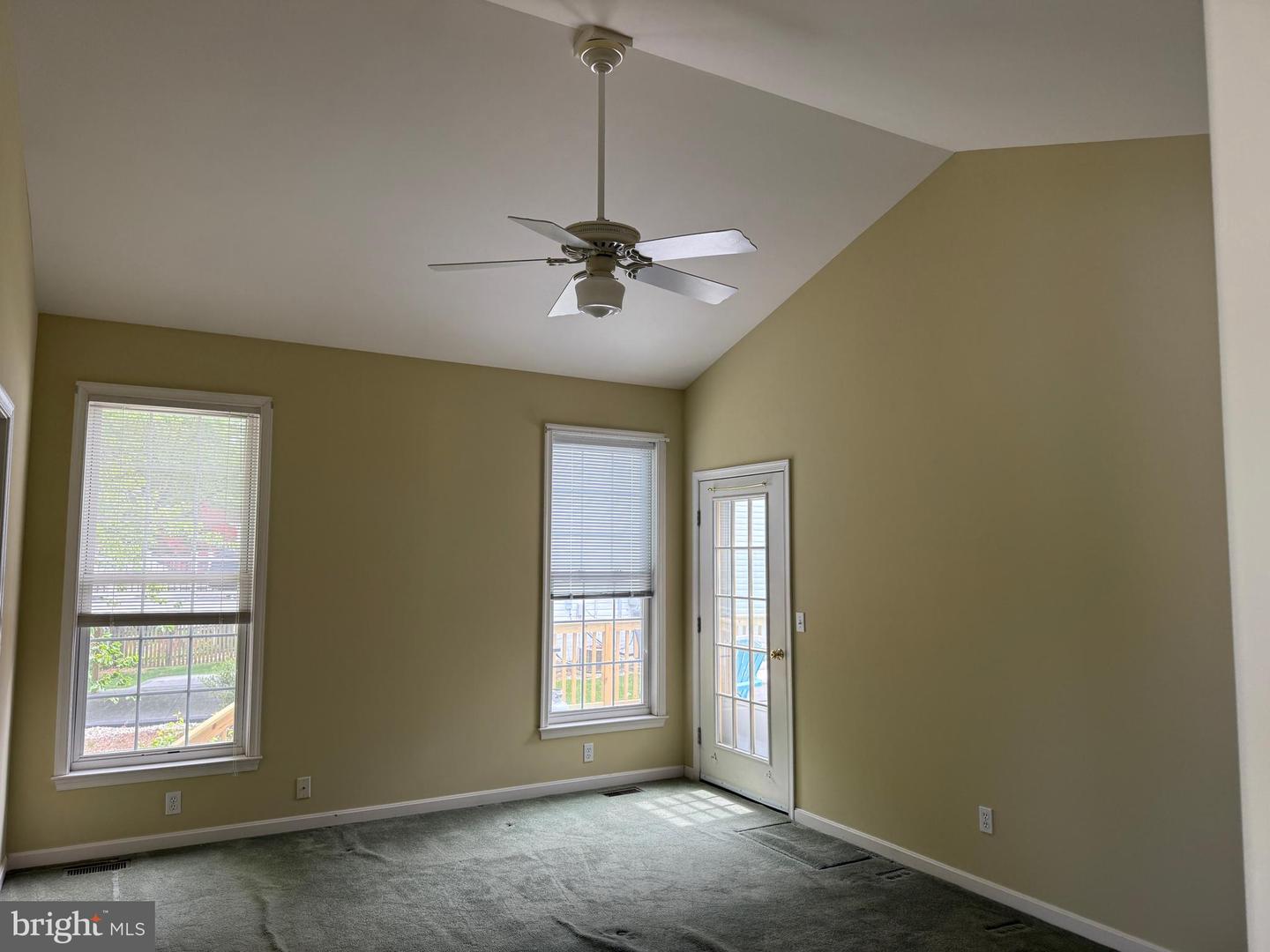 28 LIVE OAK LN, STAFFORD, Virginia 22554, 3 Bedrooms Bedrooms, ,3 BathroomsBathrooms,Residential,For sale,28 LIVE OAK LN,VAST2038578 MLS # VAST2038578