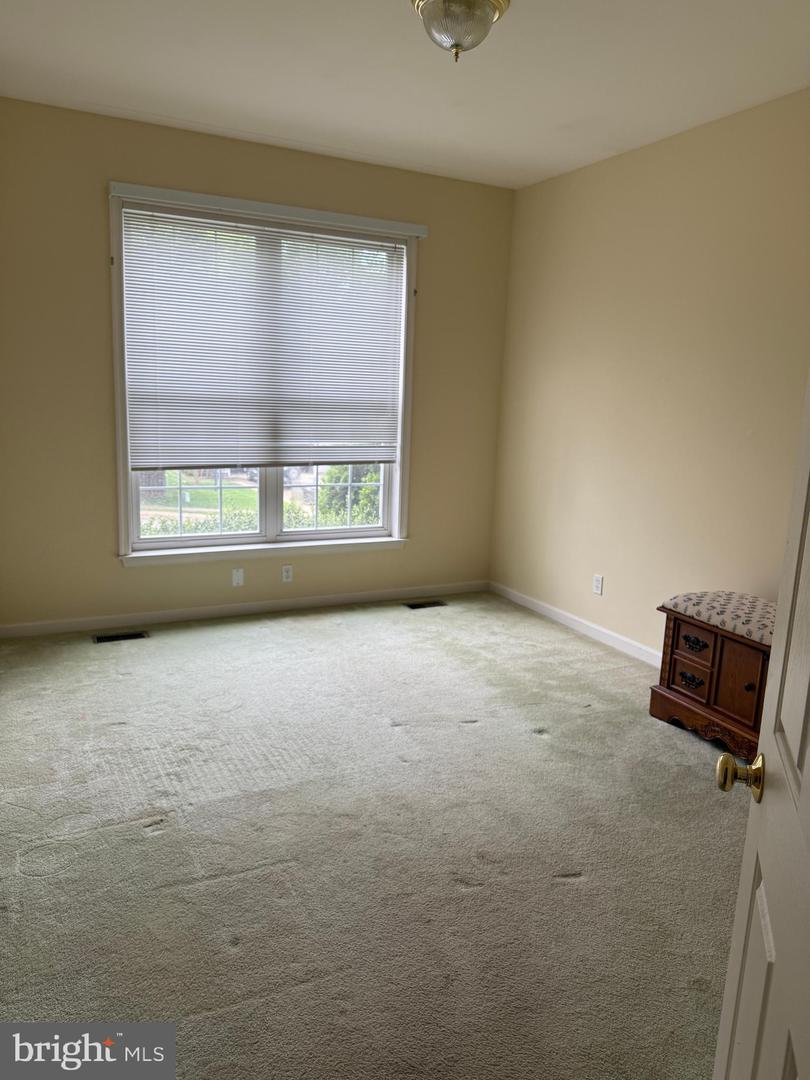 28 LIVE OAK LN, STAFFORD, Virginia 22554, 3 Bedrooms Bedrooms, ,3 BathroomsBathrooms,Residential,For sale,28 LIVE OAK LN,VAST2038578 MLS # VAST2038578