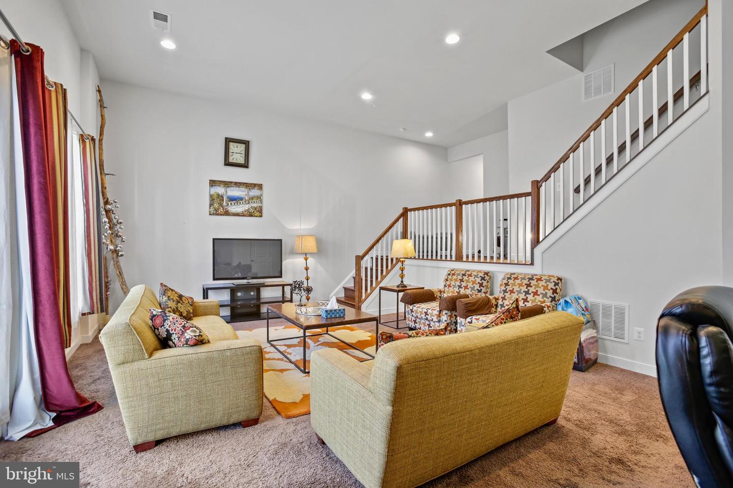 25472 HARTLAND ORCHARD TER, CHANTILLY, Virginia 20152, 3 Bedrooms Bedrooms, ,2 BathroomsBathrooms,Residential,For sale,25472 HARTLAND ORCHARD TER,VALO2095700 MLS # VALO2095700