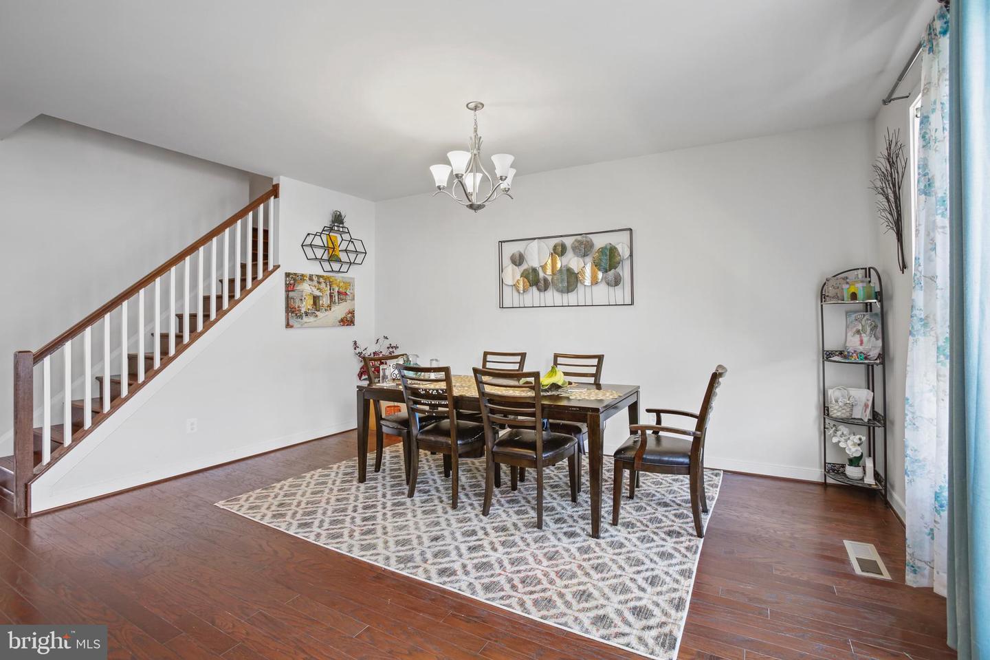 25472 HARTLAND ORCHARD TER, CHANTILLY, Virginia 20152, 3 Bedrooms Bedrooms, ,2 BathroomsBathrooms,Residential,For sale,25472 HARTLAND ORCHARD TER,VALO2095700 MLS # VALO2095700