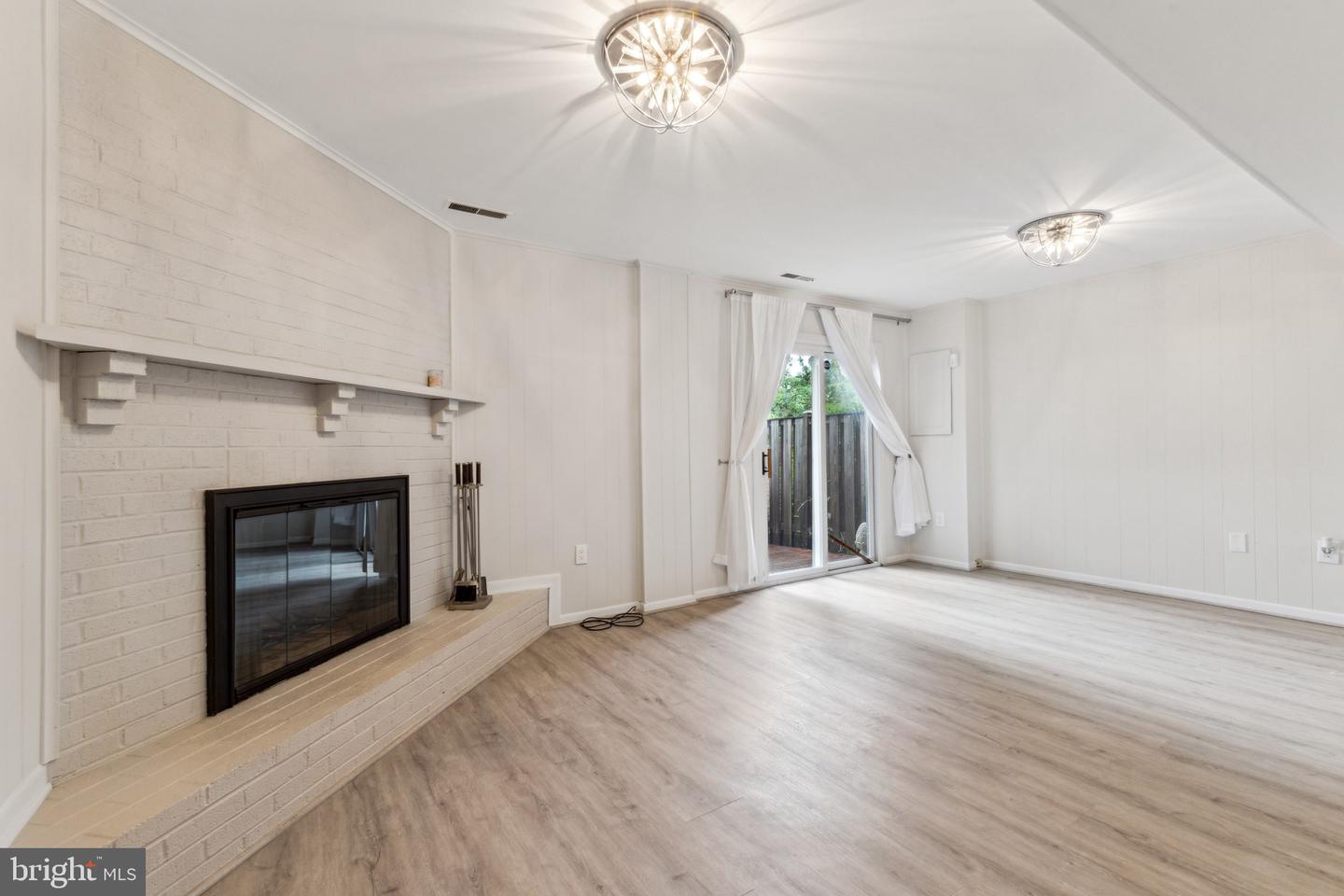2649 CENTENNIAL CT, ALEXANDRIA, Virginia 22311, 3 Bedrooms Bedrooms, ,3 BathroomsBathrooms,Residential,For sale,2649 CENTENNIAL CT,VAAX2045040 MLS # VAAX2045040