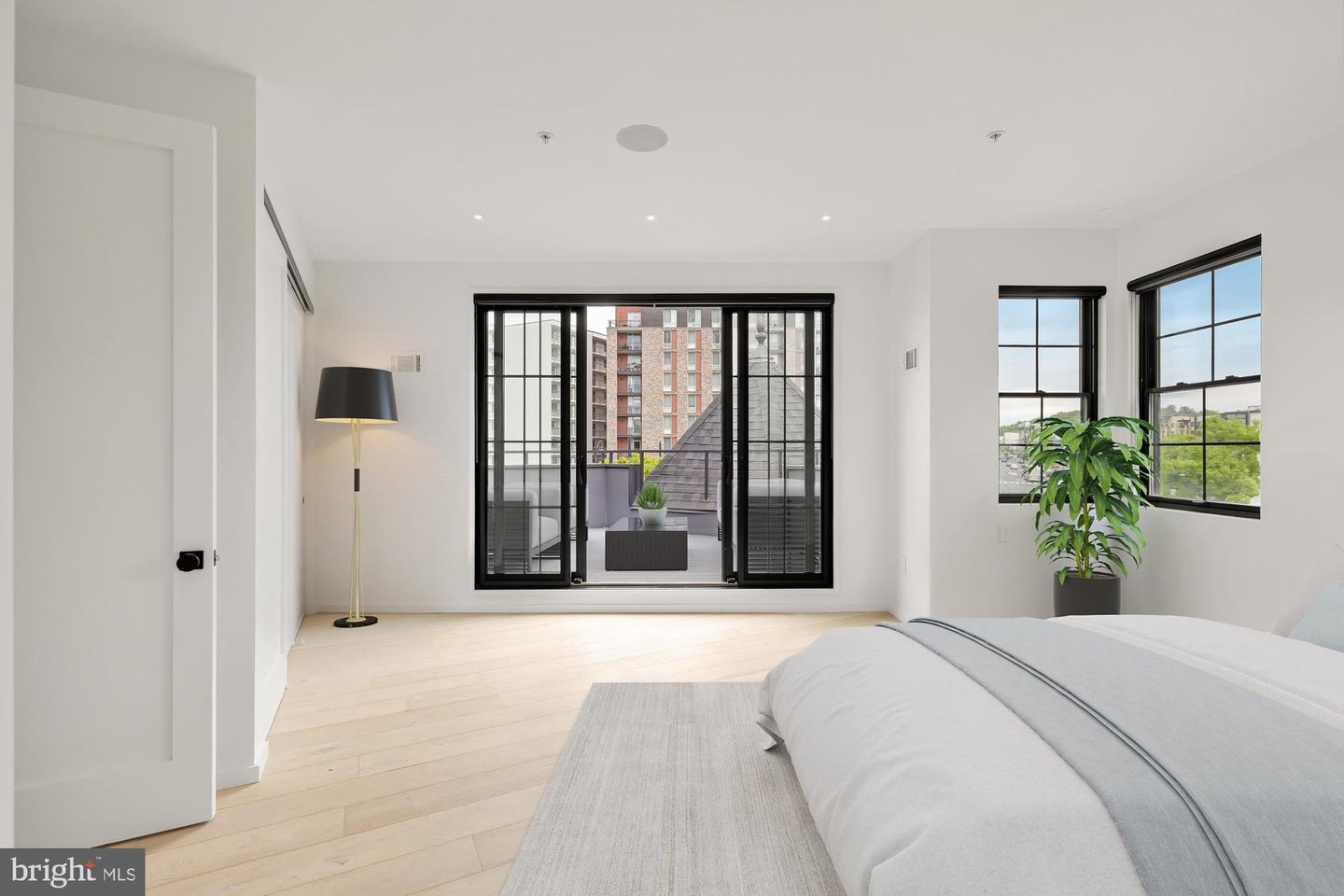 1451 MARYLAND AVE NE, WASHINGTON, District Of Columbia 20002, 2 Bedrooms Bedrooms, 8 Rooms Rooms,2 BathroomsBathrooms,Residential,For sale,1451 MARYLAND AVE NE,DCDC2199272 MLS # DCDC2199272