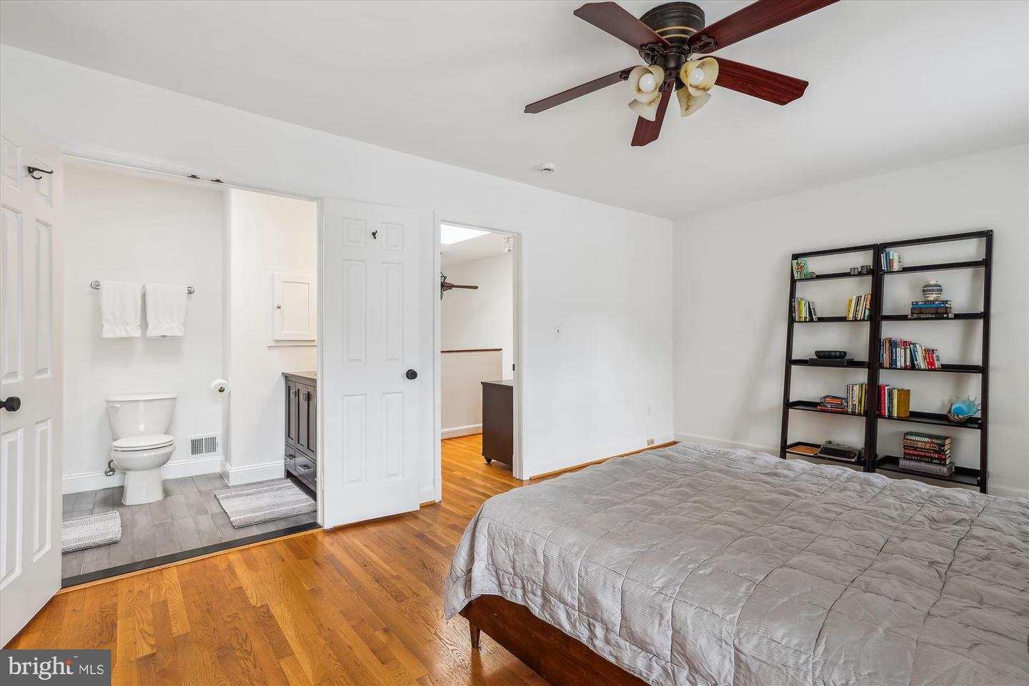 2646 WOODLEY PL NW #1/2, WASHINGTON, District Of Columbia 20008, 2 Bedrooms Bedrooms, ,2 BathroomsBathrooms,Residential,For sale,2646 WOODLEY PL NW #1/2,DCDC2199388 MLS # DCDC2199388