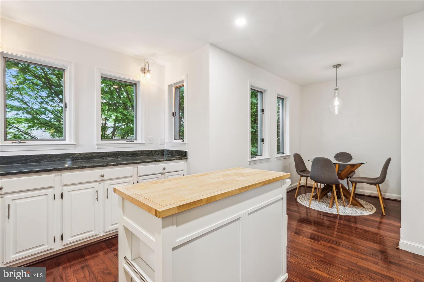 2646 WOODLEY PL NW #1/2, WASHINGTON, District Of Columbia 20008, 2 Bedrooms Bedrooms, ,2 BathroomsBathrooms,Residential,For sale,2646 WOODLEY PL NW #1/2,DCDC2199388 MLS # DCDC2199388