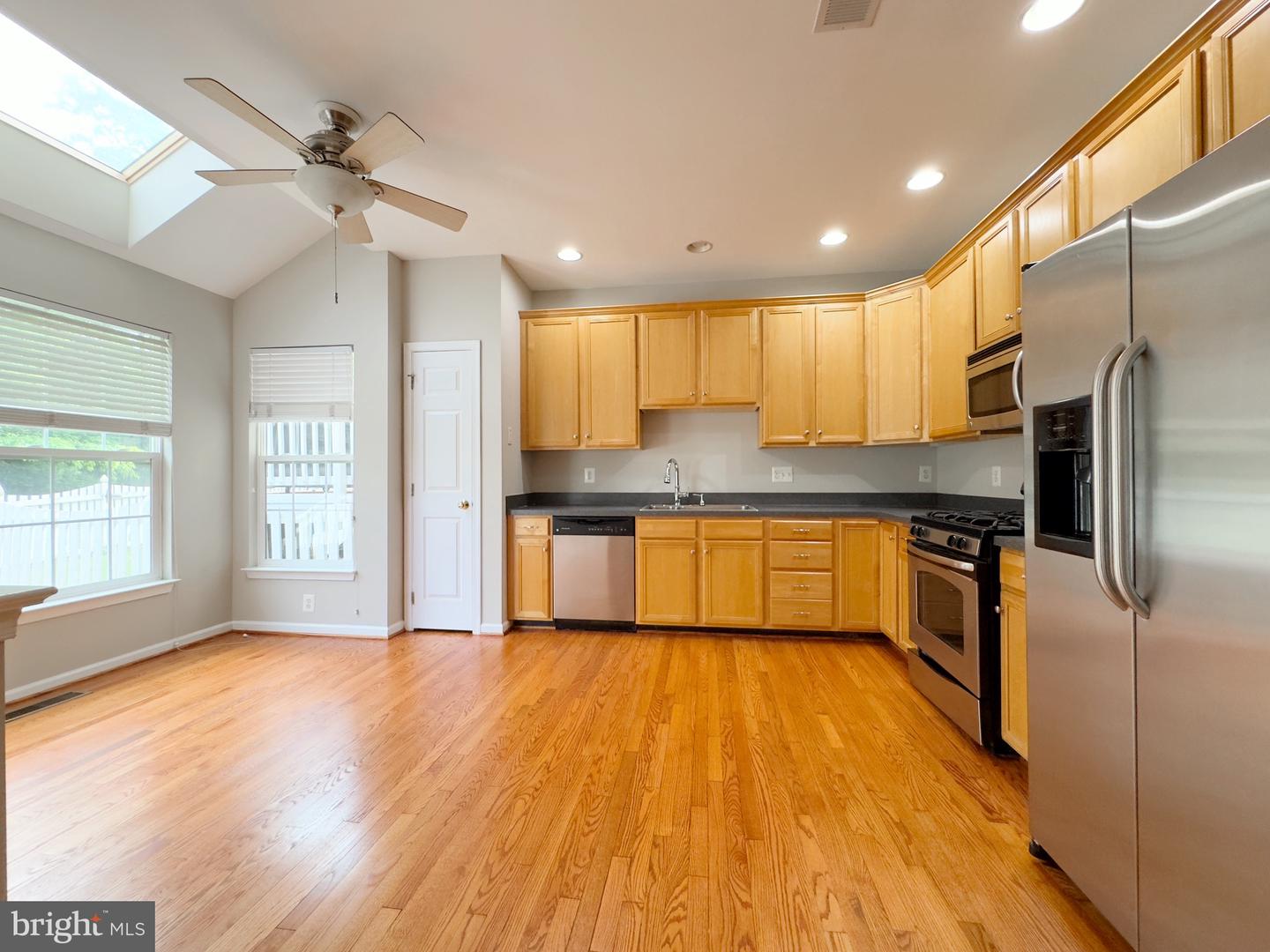 43261 SOMERSET HILLS TER, ASHBURN, Virginia 20147, 3 Bedrooms Bedrooms, ,2 BathroomsBathrooms,Residential,For sale,43261 SOMERSET HILLS TER,VALO2095706 MLS # VALO2095706