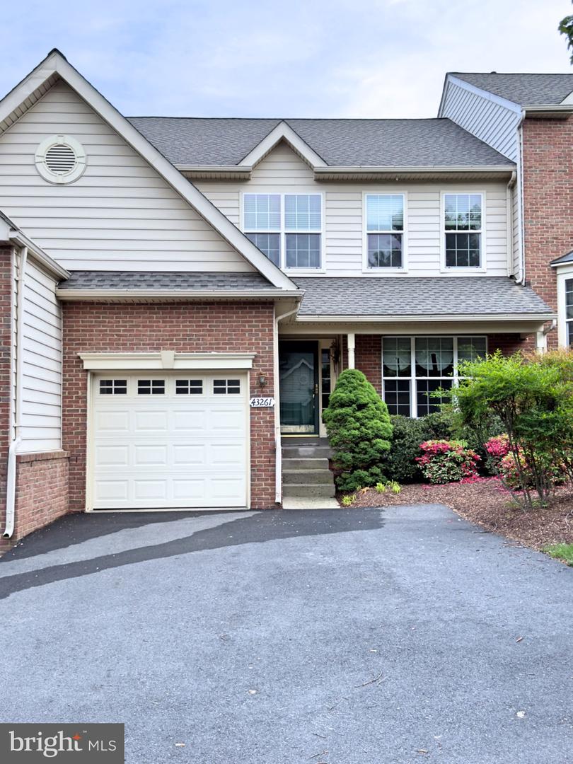 43261 SOMERSET HILLS TER, ASHBURN, Virginia 20147, 3 Bedrooms Bedrooms, ,2 BathroomsBathrooms,Residential,For sale,43261 SOMERSET HILLS TER,VALO2095706 MLS # VALO2095706