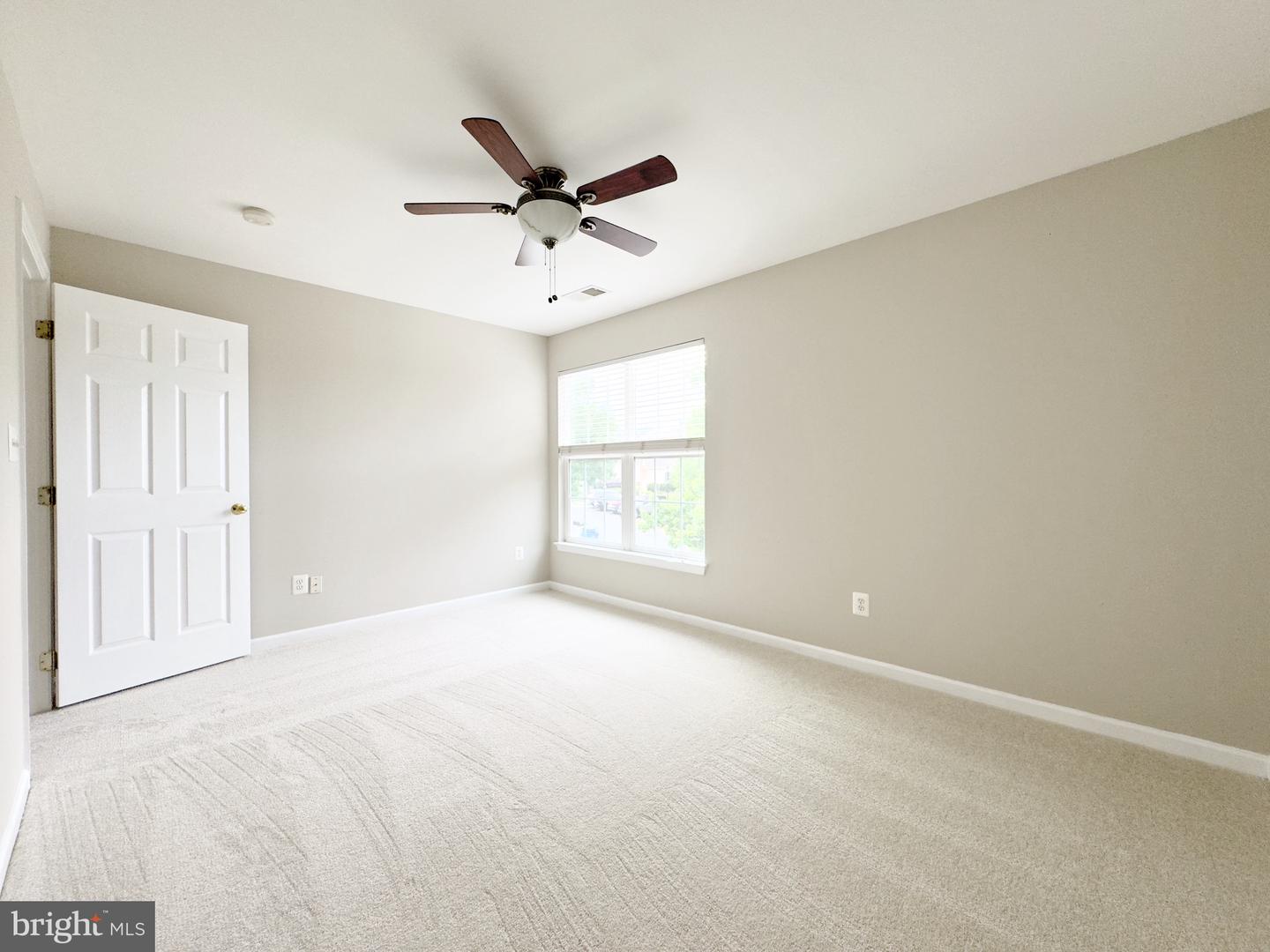 43261 SOMERSET HILLS TER, ASHBURN, Virginia 20147, 3 Bedrooms Bedrooms, ,2 BathroomsBathrooms,Residential,For sale,43261 SOMERSET HILLS TER,VALO2095706 MLS # VALO2095706