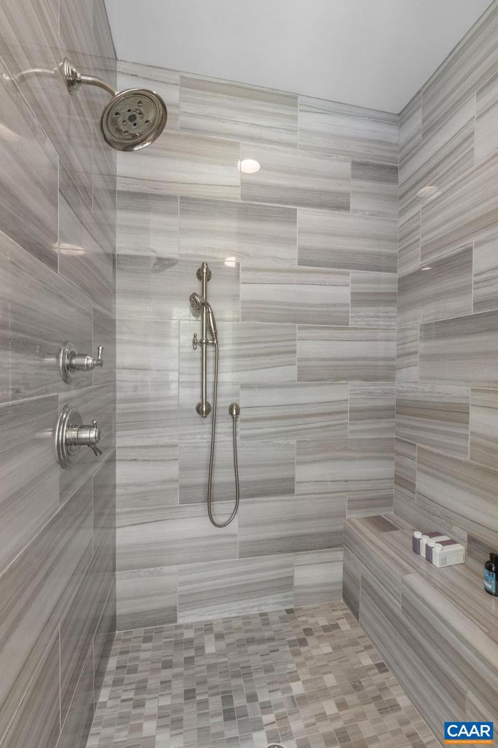 1932 FOX RUN LN, CHARLOTTESVILLE, Virginia 22901, 4 Bedrooms Bedrooms, ,3 BathroomsBathrooms,Residential,For sale,1932 FOX RUN LN,664172 MLS # 664172