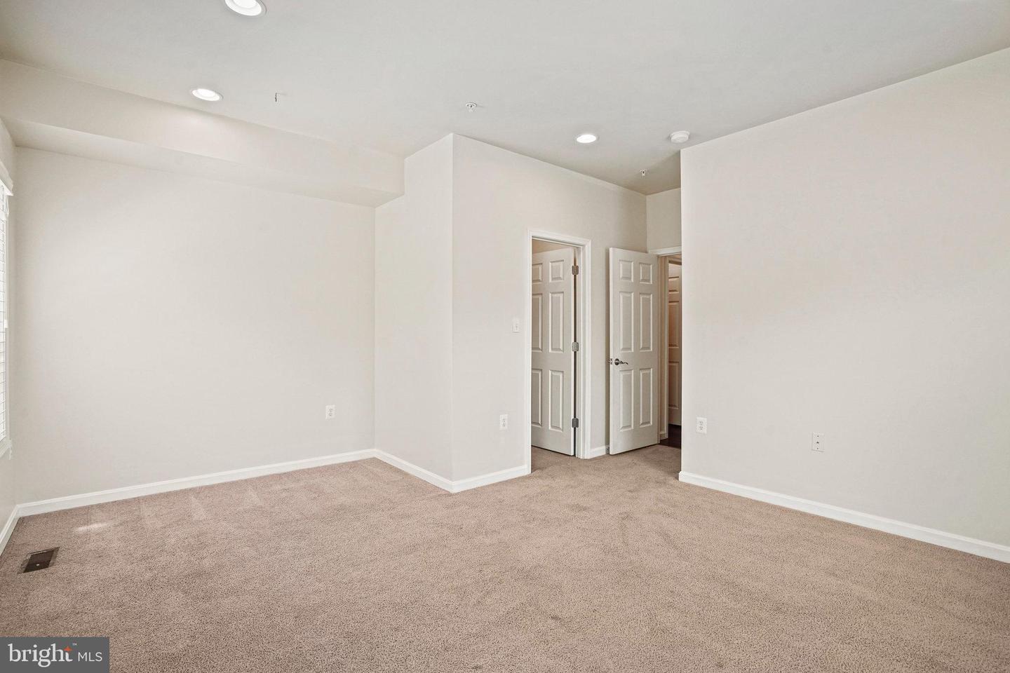 5823 FIELD PL NE, WASHINGTON, District Of Columbia 20019, 4 Bedrooms Bedrooms, ,3 BathroomsBathrooms,Residential,For sale,5823 FIELD PL NE,DCDC2199298 MLS # DCDC2199298