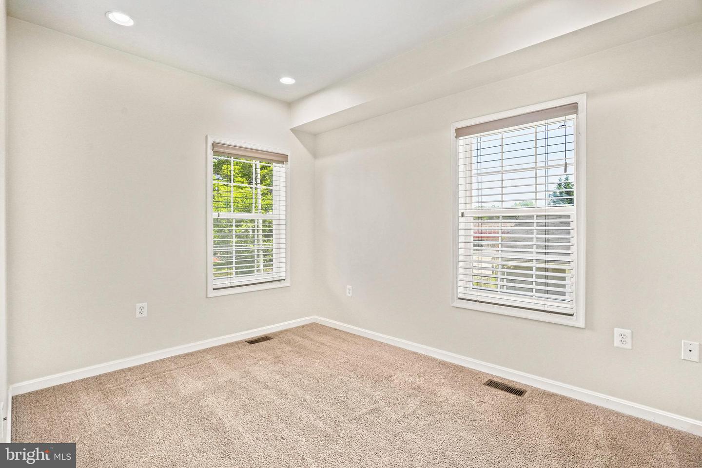 5823 FIELD PL NE, WASHINGTON, District Of Columbia 20019, 4 Bedrooms Bedrooms, ,3 BathroomsBathrooms,Residential,For sale,5823 FIELD PL NE,DCDC2199298 MLS # DCDC2199298