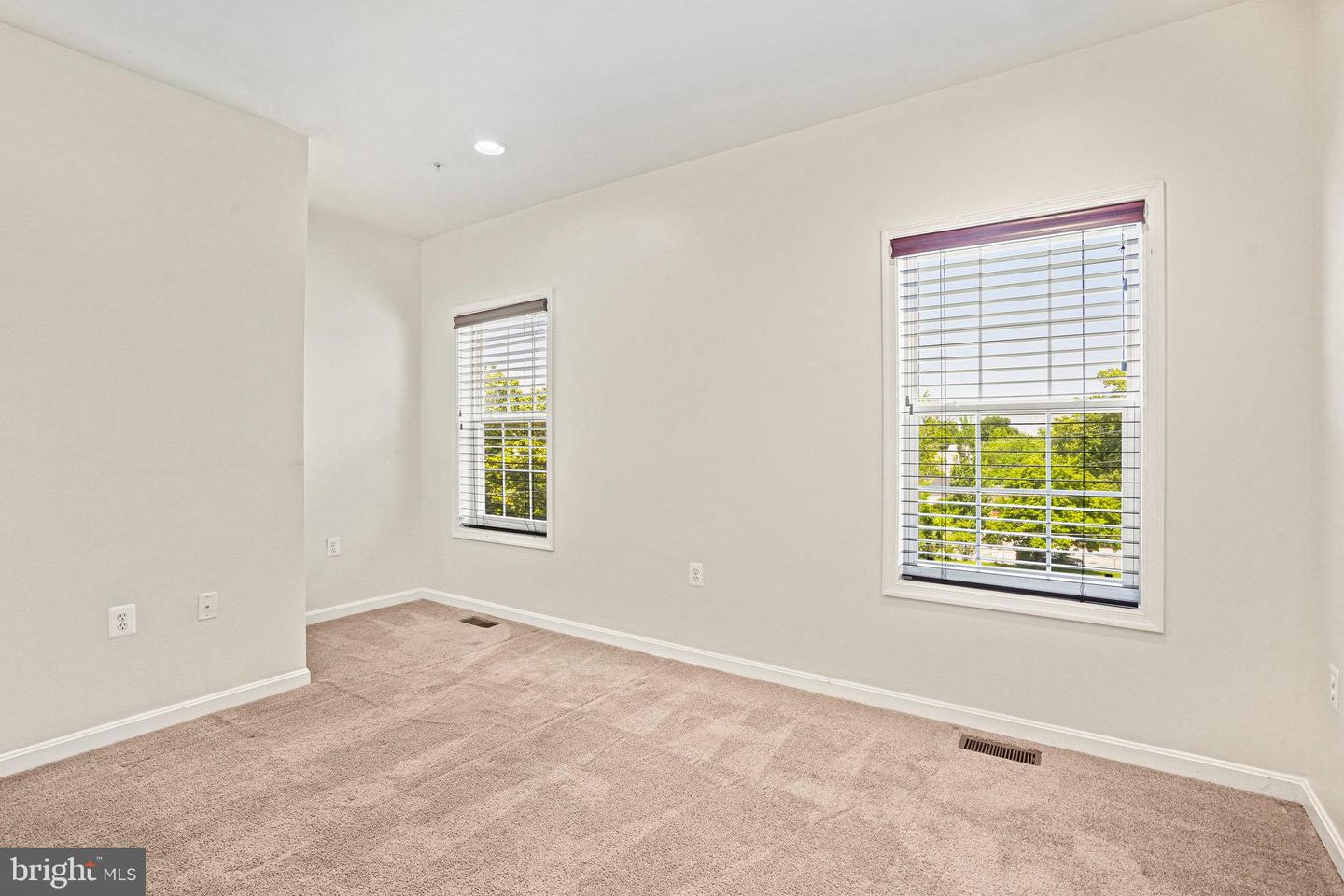 5823 FIELD PL NE, WASHINGTON, District Of Columbia 20019, 4 Bedrooms Bedrooms, ,3 BathroomsBathrooms,Residential,For sale,5823 FIELD PL NE,DCDC2199298 MLS # DCDC2199298