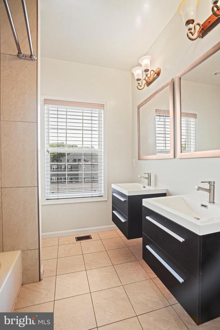 5823 FIELD PL NE, WASHINGTON, District Of Columbia 20019, 4 Bedrooms Bedrooms, ,3 BathroomsBathrooms,Residential,For sale,5823 FIELD PL NE,DCDC2199298 MLS # DCDC2199298