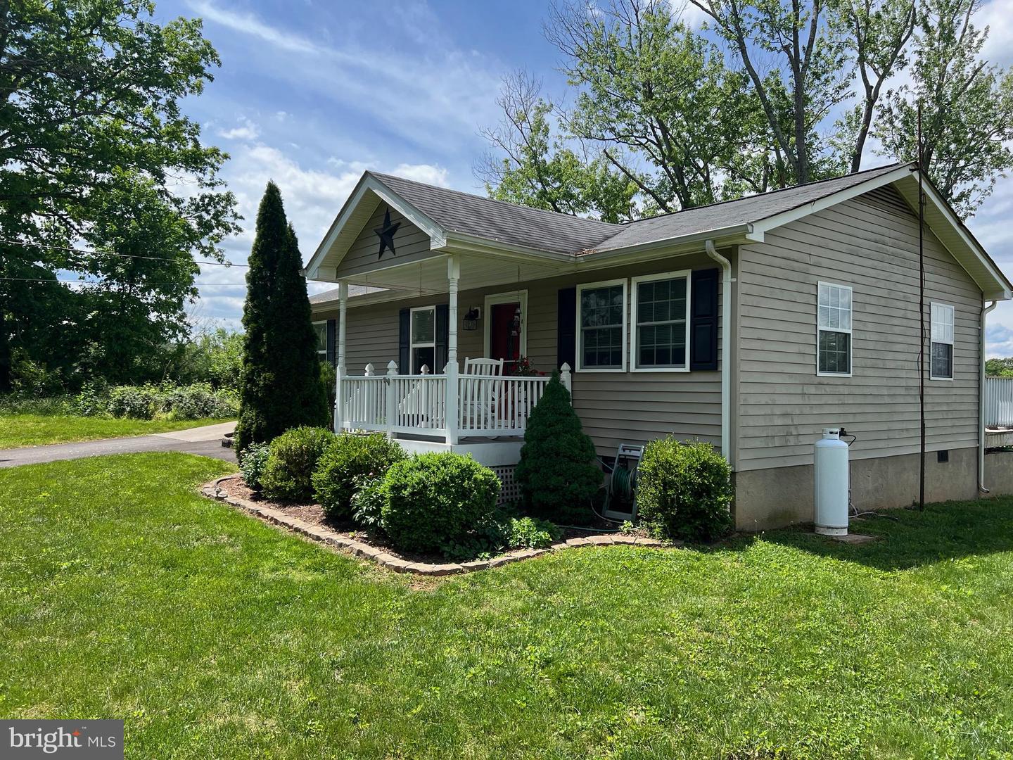 18198 BIRMINGHAM RD., CULPEPER, Virginia 22701, 3 Bedrooms Bedrooms, ,2 BathroomsBathrooms,Residential,For sale,18198 BIRMINGHAM RD.,VACU2010492 MLS # VACU2010492