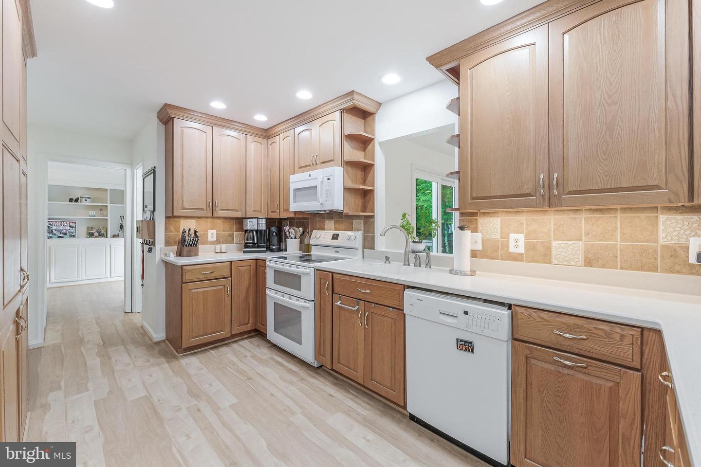 12613 GLENBROOKE WOODS DR, HERNDON, Virginia 20171, 4 Bedrooms Bedrooms, ,2 BathroomsBathrooms,Residential,For sale,12613 GLENBROOKE WOODS DR,VAFX2239000 MLS # VAFX2239000