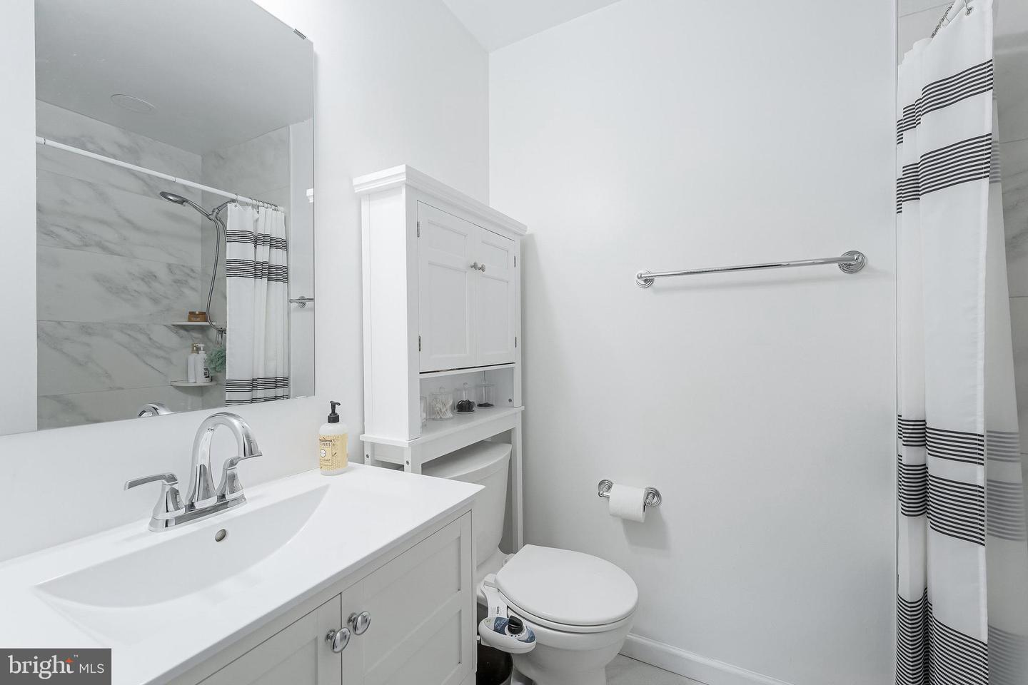 12613 GLENBROOKE WOODS DR, HERNDON, Virginia 20171, 4 Bedrooms Bedrooms, ,2 BathroomsBathrooms,Residential,For sale,12613 GLENBROOKE WOODS DR,VAFX2239000 MLS # VAFX2239000