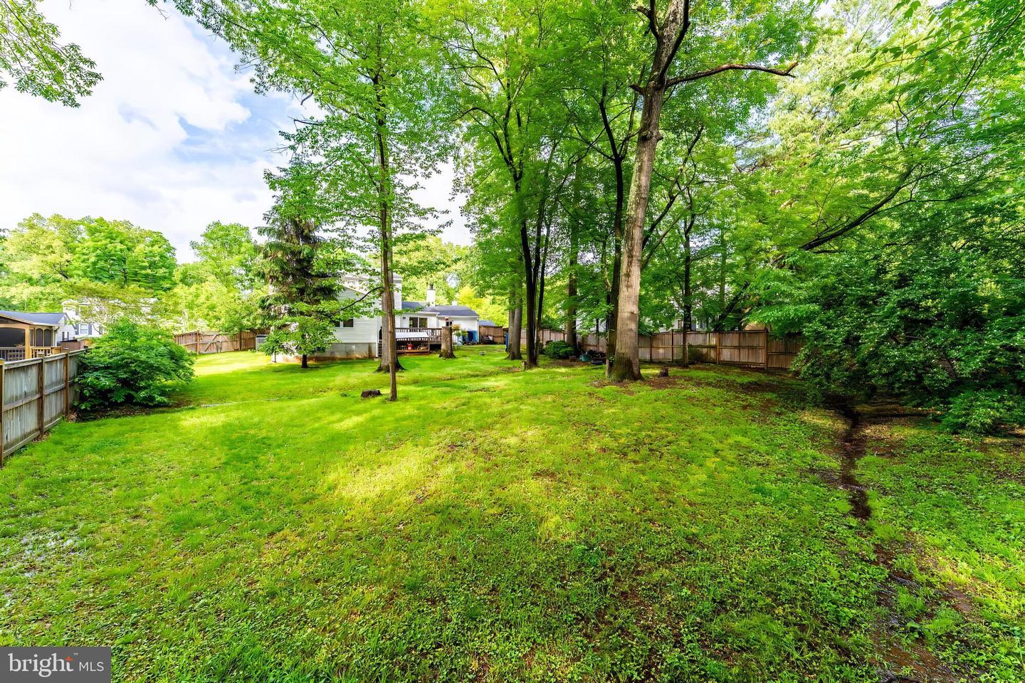 12613 GLENBROOKE WOODS DR, HERNDON, Virginia 20171, 4 Bedrooms Bedrooms, ,2 BathroomsBathrooms,Residential,For sale,12613 GLENBROOKE WOODS DR,VAFX2239000 MLS # VAFX2239000