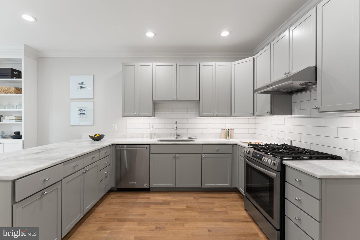 1525 E ST SE, WASHINGTON, District Of Columbia 20003, 4 Bedrooms Bedrooms, ,3 BathroomsBathrooms,Residential,For sale,1525 E ST SE,DCDC2199378 MLS # DCDC2199378